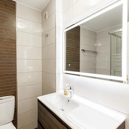 Apartament 3 Bedroom With Private Rooftop Terrace *